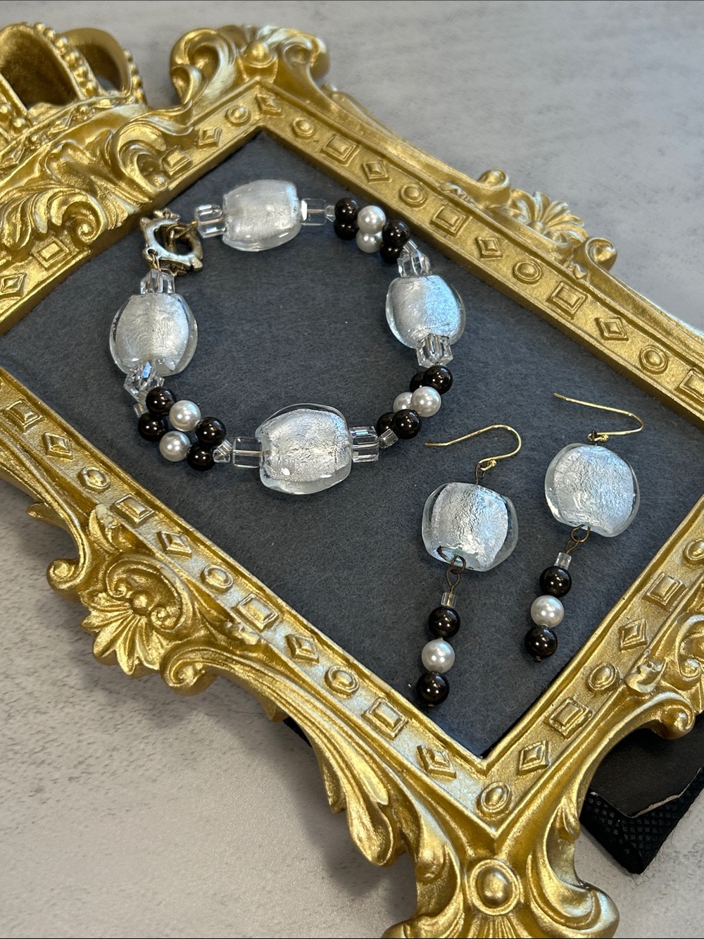 White Glass Bead Bracelet and Dangle Earrings Set - Clear/Gold